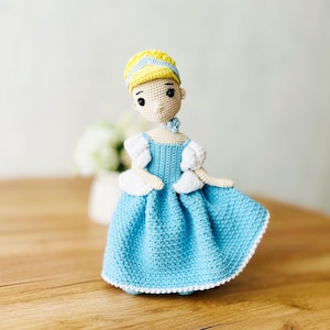 Crochet doll pattern, amigurumi doll pattern, princess crochet pattern, doll with clothes, crochet pattern, amigurumi princess pattern