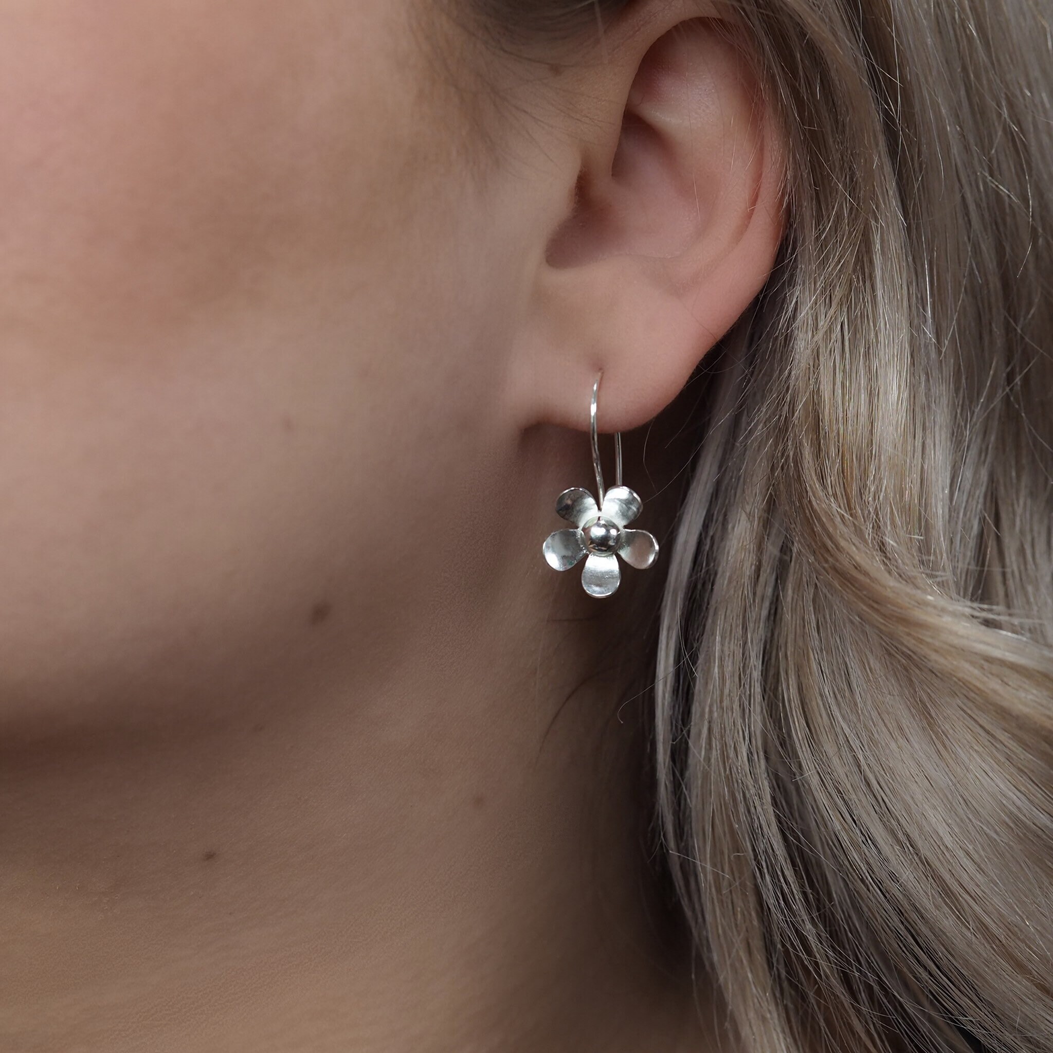 【STONEHENgE】Love Duet〜Silver Flower Earrings SA25A82U il_1080xN.3728775813_7fkp.jpg