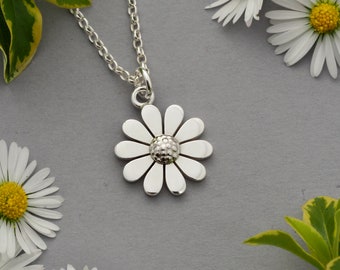 Argentium sterling silver daisy necklace - 15mm 2cm 2.5cm - handmade daisy pendant jewellery for women