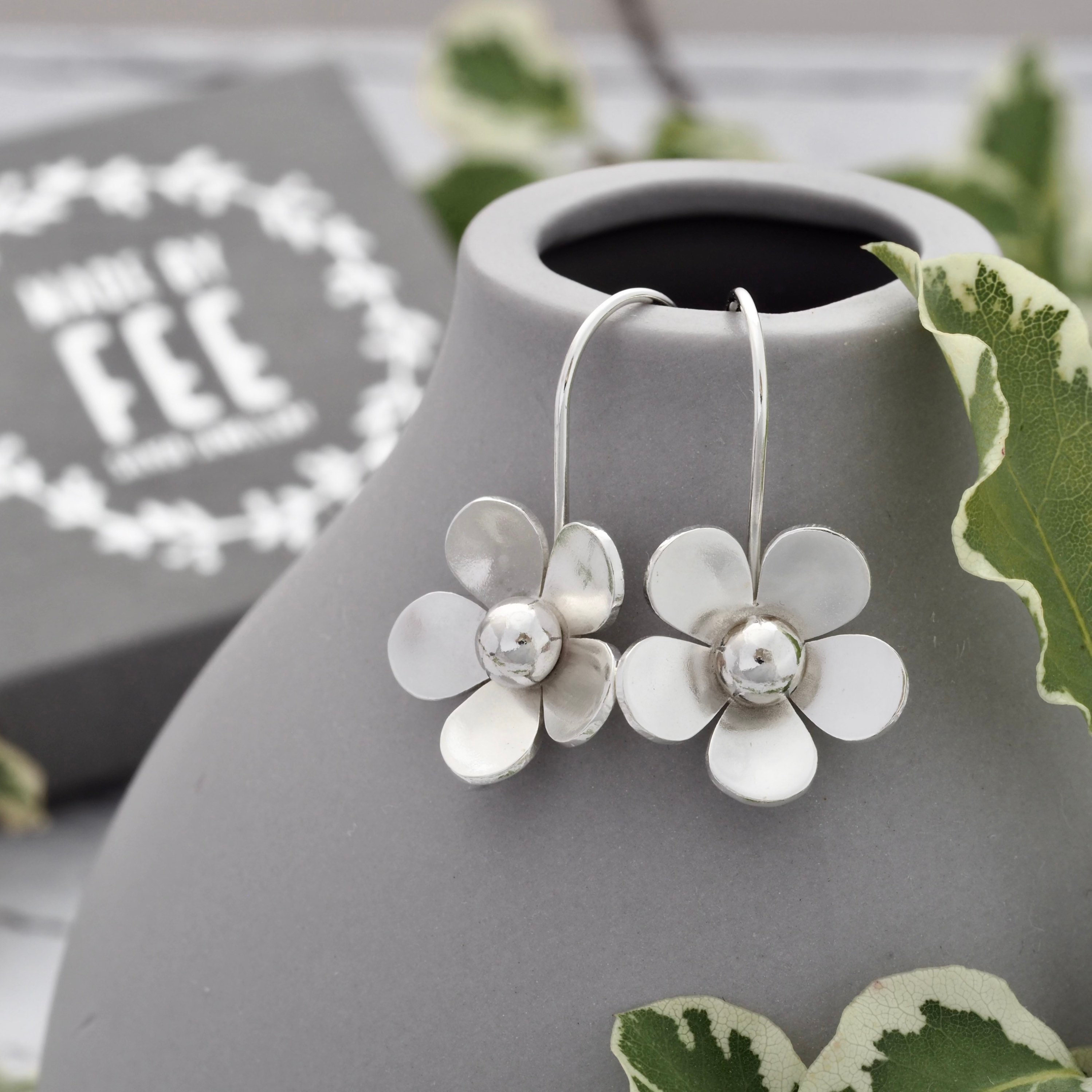 【STONEHENgE】Love Duet〜Silver Flower Earrings SA25A82U il_1080xN.3728775813_7fkp.jpg