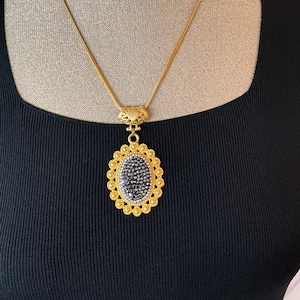 Unieke gouden hanger ketting, Turkse gouden metalic ketting, statement ketting, etnische gouden lange ketting, Turkse sieraden, camee vrouwen ketting