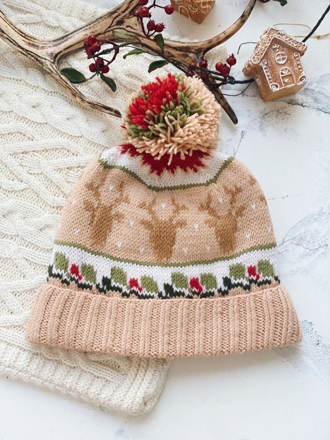 Теплая и красивая шерстяная бежевая скандинавская зимняя вязаная шапка ...