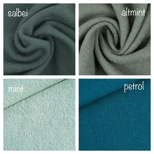 Puede incluir: Cuatro muestras de tela en diferentes tonos de verde y azul. Las muestras est&aacute;n etiquetadas como "salbei", "altmint", "mint" y "petrol".