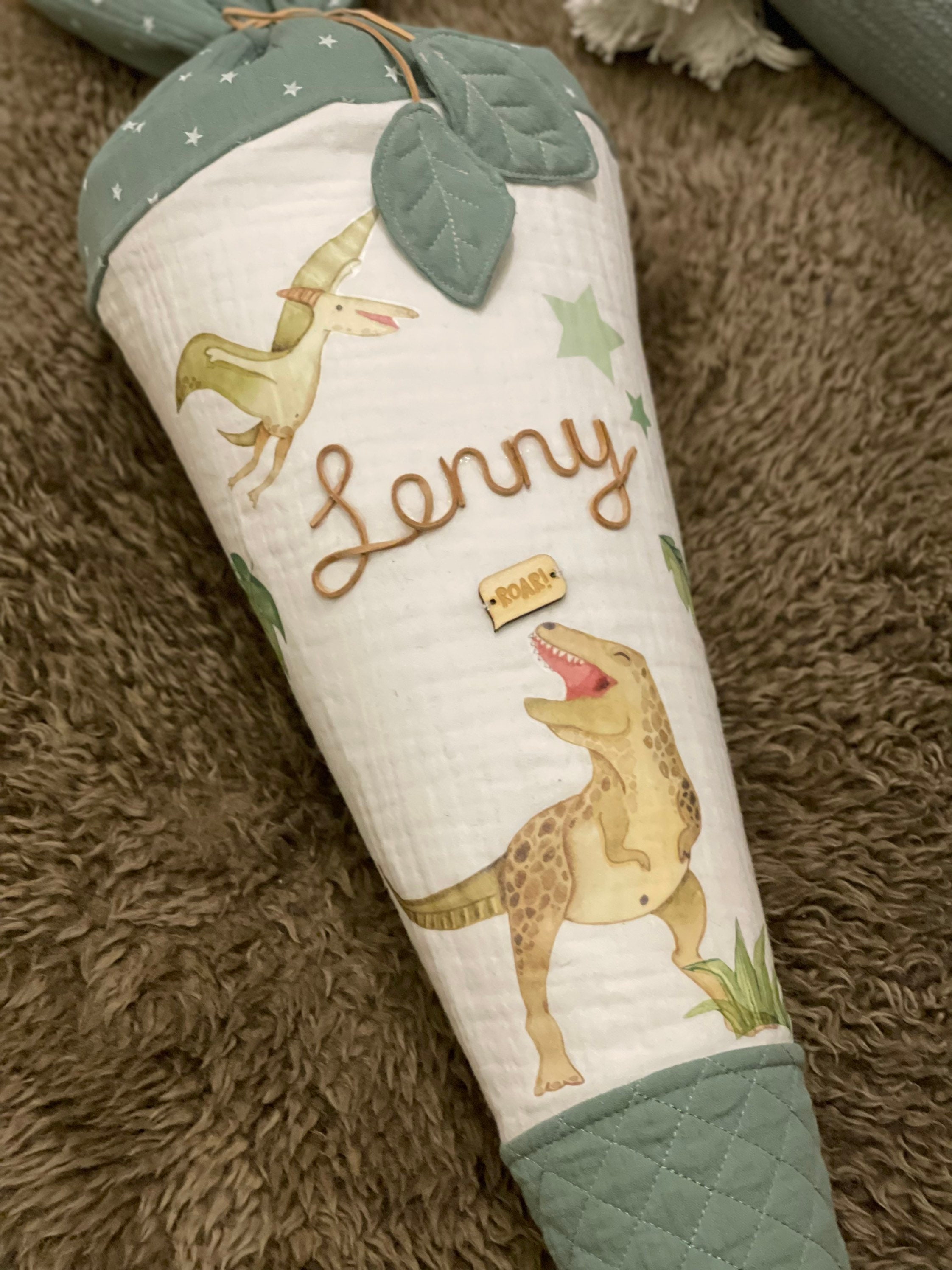 Cornet En Carton Itenga 35 Cm - Motif Dinosaure - Pour Cadeaux Rentrée Ou Fête - Fermeture En Feutre - 3