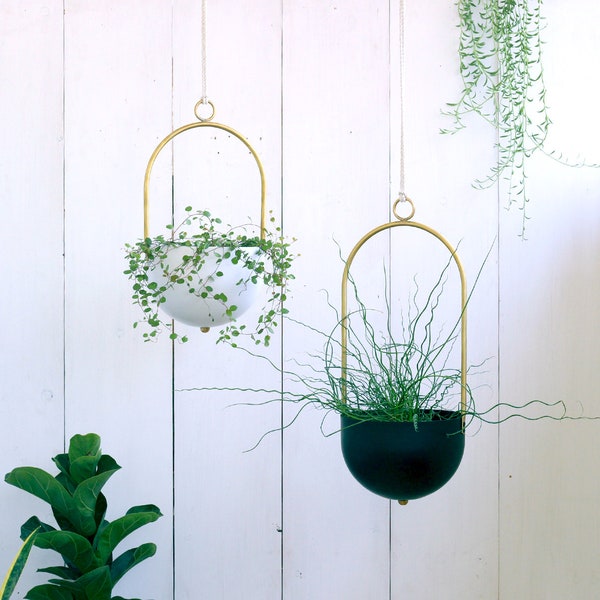 Hanging planter indoor or outdoor, Minimalist Planter basket, Brass Wall planter, Boho hanging planter, Wall decor