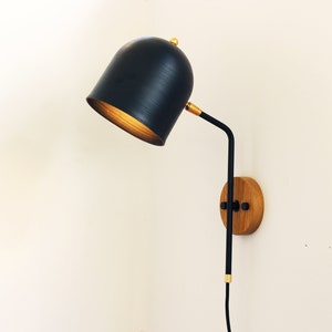 Plug in wall lamp, Bedside reading sconce, Oak wood and brass wall lamp, Task light, Bedroom wall lighting