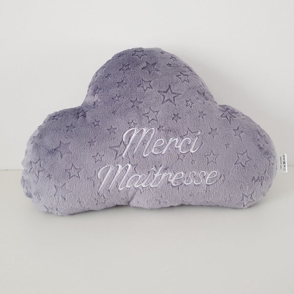 Coussin nuage personnalisé fait mains par AttachesAndPerles.