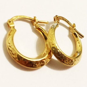 10k solid yellow gold(15mm diameter)engraved crescent hoop earrings, stylish statement classic thick solid gold hoop earrings for women