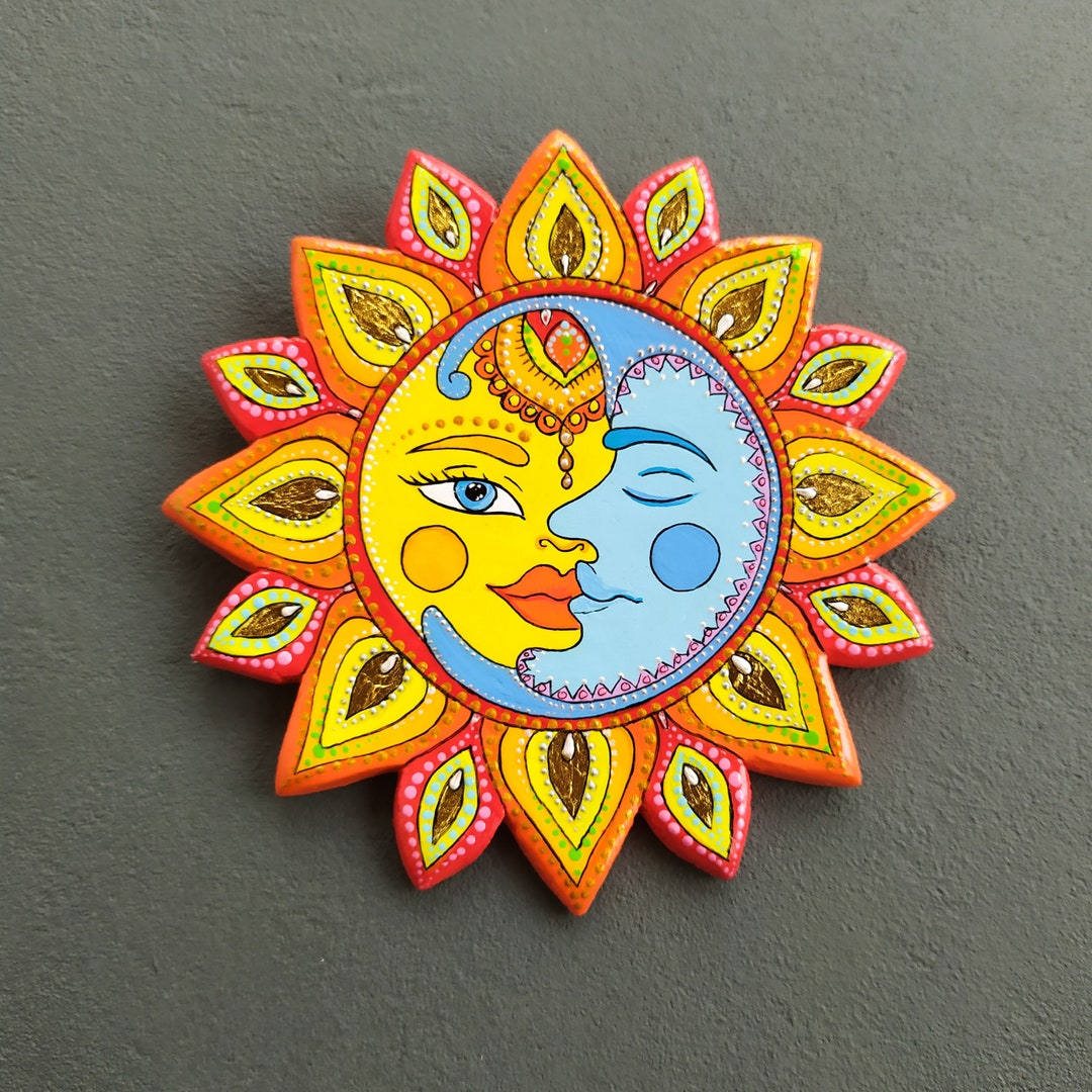 Metal Sun and Moon Wall Art Decor, 16