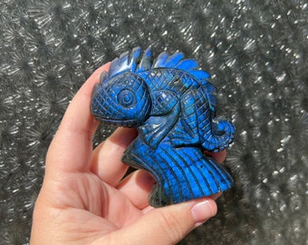 Super flashy labradorite lizard carving - blue labradorite chameleon- labradorite crystal carving self standing