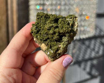 トルコ産キラキラ輝く森の妖精エピドートクォーツ｜希少なクリスタル