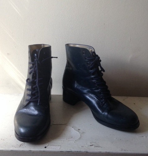 nine west lestife round toe boots
