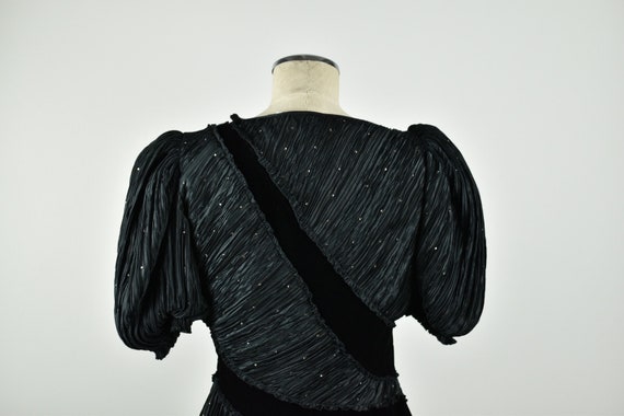 1980’s Vintage Mary McFadden Pleated Puff Sleeve … - image 7