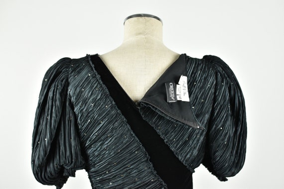 1980’s Vintage Mary McFadden Pleated Puff Sleeve … - image 4