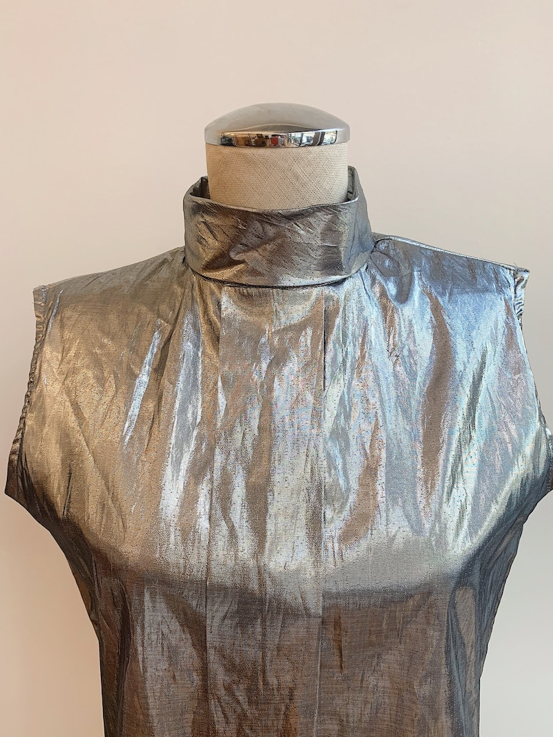 1980/'s Metallic Silver Sleeveless Top