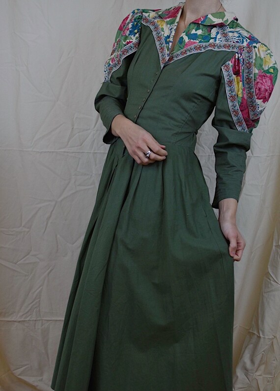 1980's / 1990’s Vintage Mutton Sleeve Yoked Waist