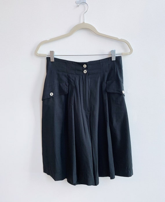 Vintage 1990's Mondi Black Pleated Long Shorts