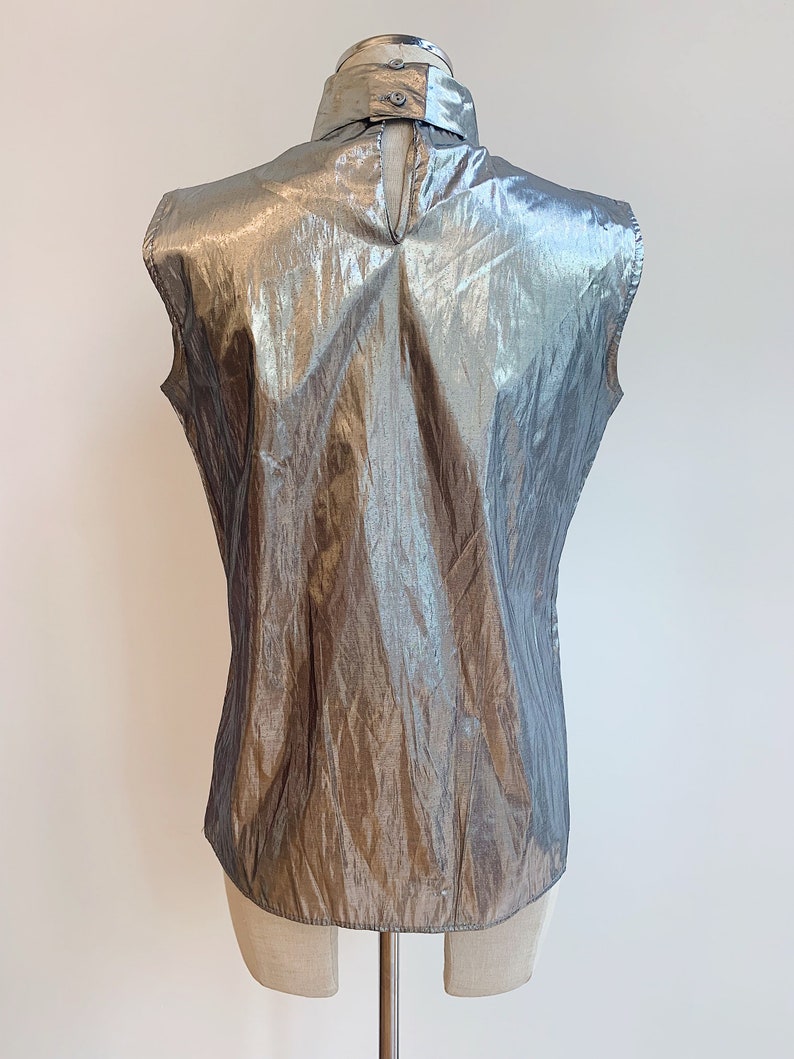 1980/'s Metallic Silver Sleeveless Top