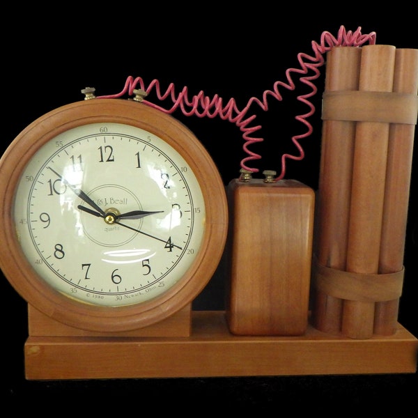 J & J Beall Dynamite TNT Explosives Desk Clock Wooden Quartz 1980 Newark Ohio