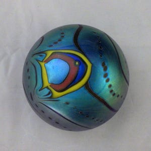 Fermacarte iridescente Lundberg Angel Fish firmato Mark Carter 1974 Numero 234 di 250