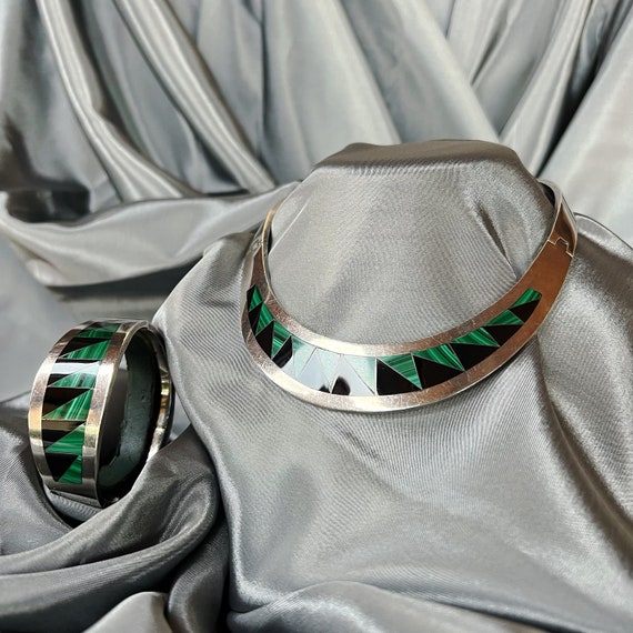 Black Onyx and Malachite Hinged Chocker and Match… - image 4