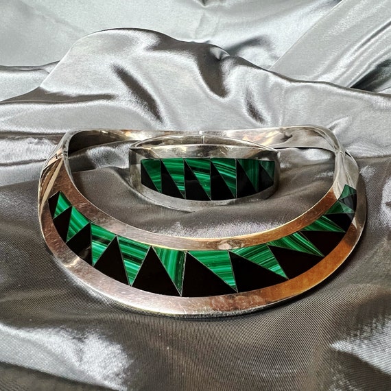 Black Onyx and Malachite Hinged Chocker and Match… - image 3