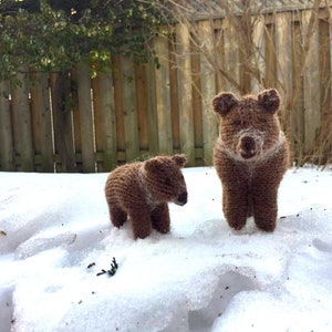 Knitted Mom and Son Grizzly Bears, Handmade Mother gift, Natural gift for mom, Soft Bears toys, Brown bears for babies, Nursery gift, Bears image 2