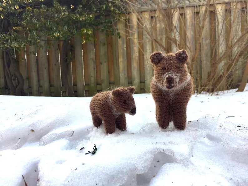 Knitted Mom and Son Grizzly Bears, Handmade Mother gift, Natural gift for mom, Soft Bears toys, Brown bears for babies, Nursery gift, Bears image 2