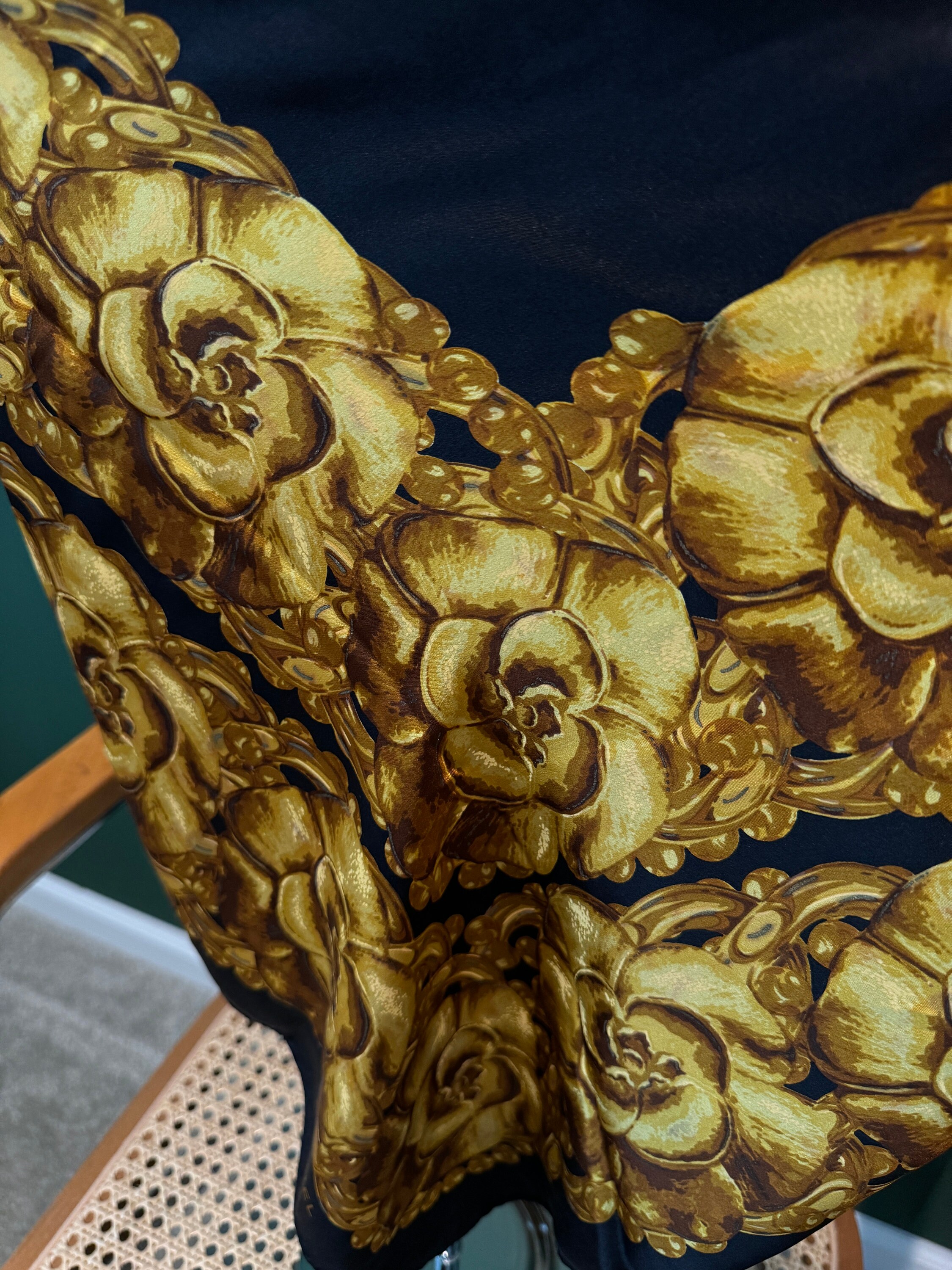 CHANEL シフォン スカーフ CHANEL - CHANELシフォンスカーフ 白薔薇の通販 by st.vivant