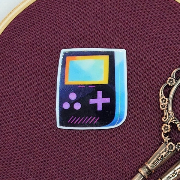 Handheld Game naald minder, magneet, pin: retro gaming console systeem, vintage stijl video game, naaien, kruissteek tool, borduurwerk