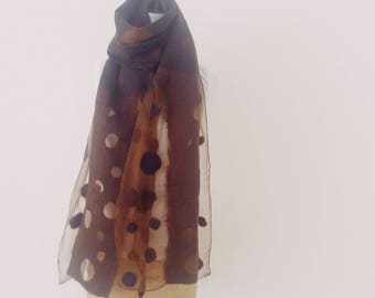 Brown dots