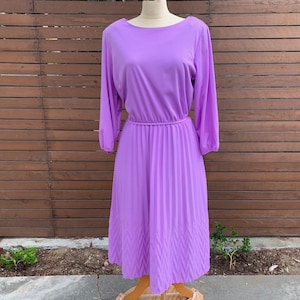 Vintage 70s Lavender Purple Dress / Women&#39;s Size M or L / Retro MCM Summer Disco Dress