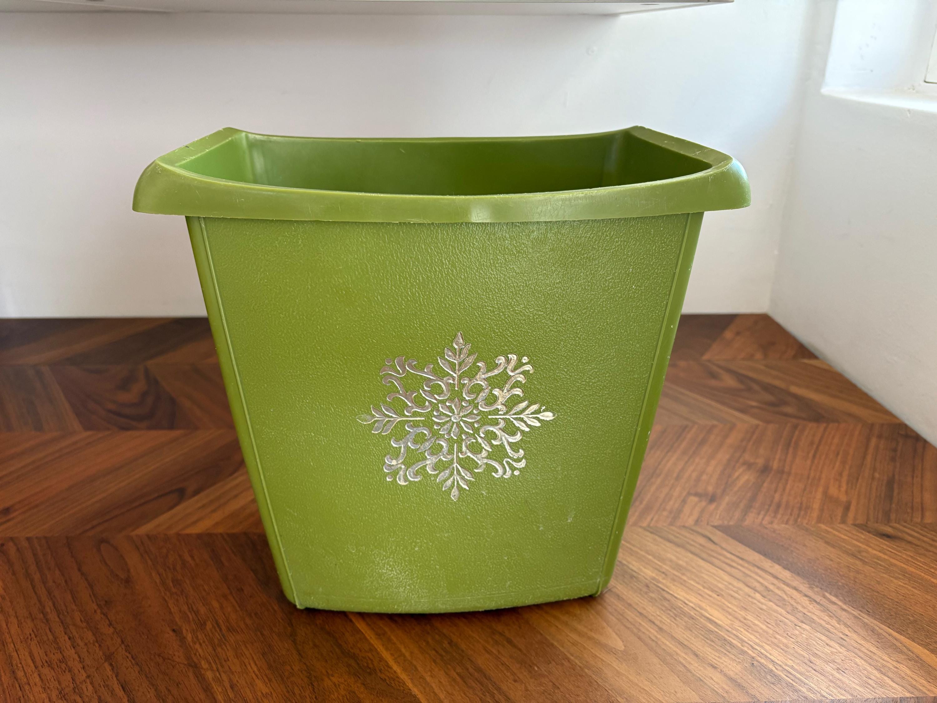 Vintage Avocado Green Wastebasket Silver Snowflake Trash Can 1970s Retro Plastic Waste Basket MCM Office Bathroom Christmas Decor