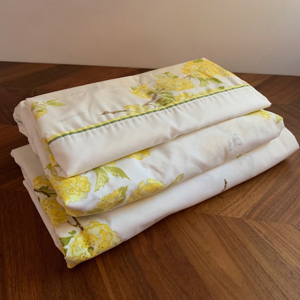 Vintage 70s Wamsutta Twin Sheet Set / Flat, Fitted and 1 Pillowcase / Set of 3 / Yellow Floral Butterflies