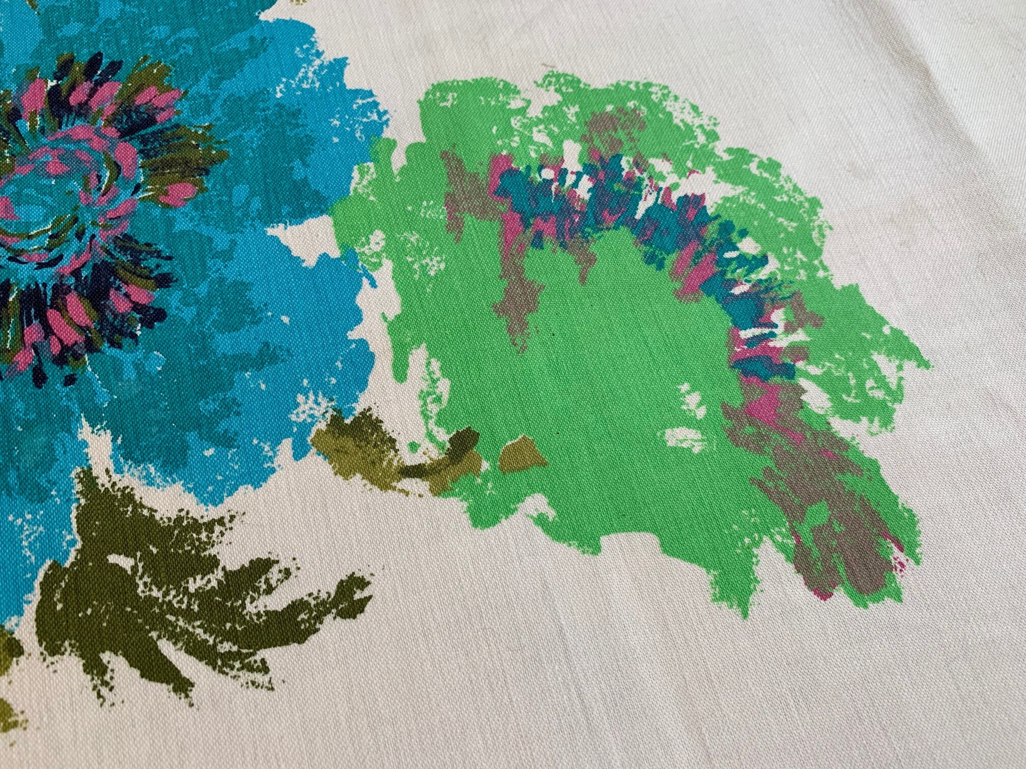 Vintage 60s Floral Upholstery Fabric Sampler/ 6 Colorways / Waverly