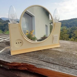 Lampe miroir de table vintage / Lampe de bureau atomique / 70&#39;s/ Yougoslavie/ Lampe beige