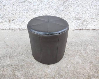 Otomana vintage de piel sintética: taburete moderno de mediados de siglo, reposapiés marrón