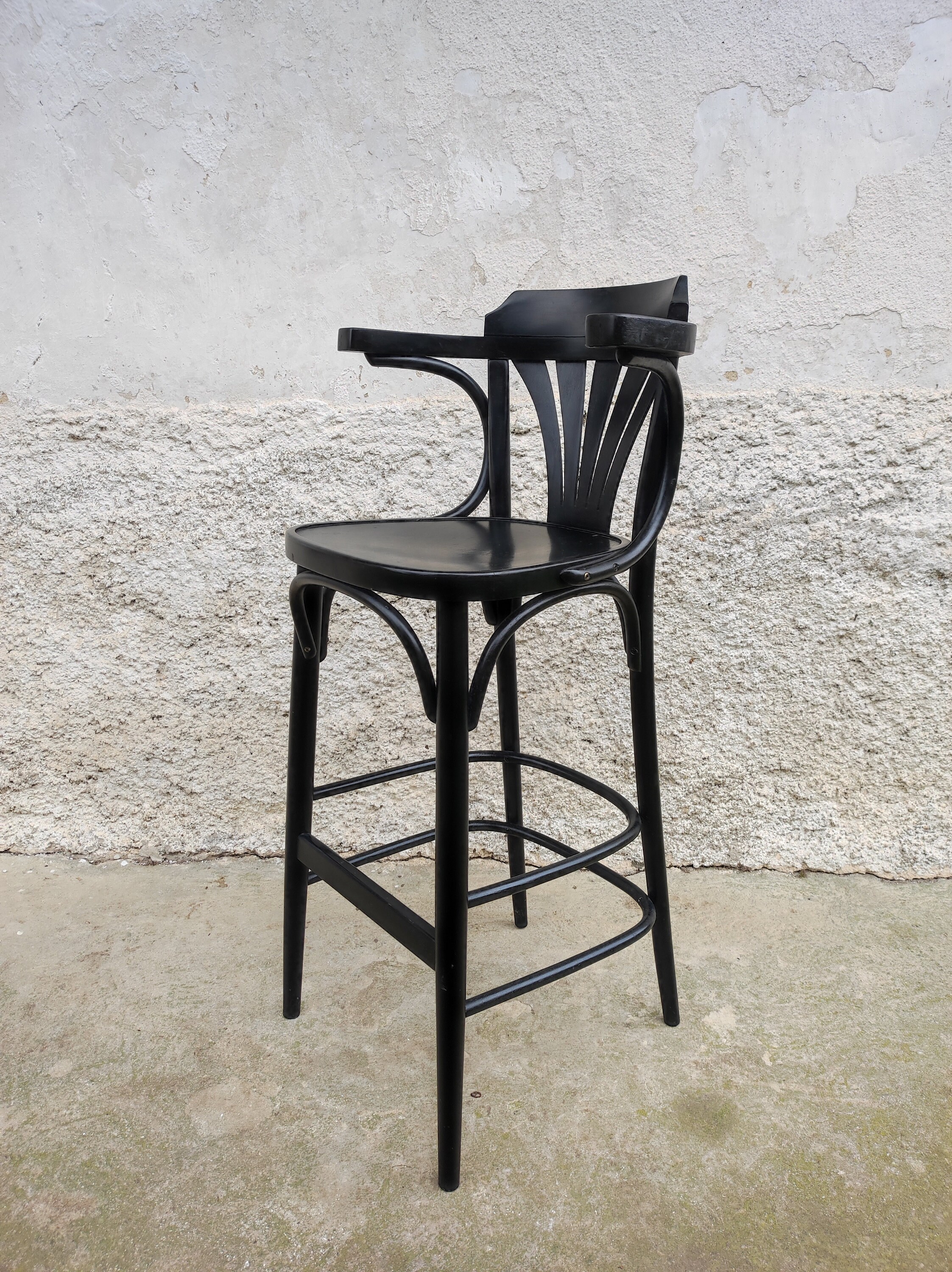Black bentwood sales bar stools