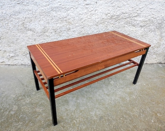 Table basse vintage en teck : style danois moderne du milieu du siècle, Yougoslavie