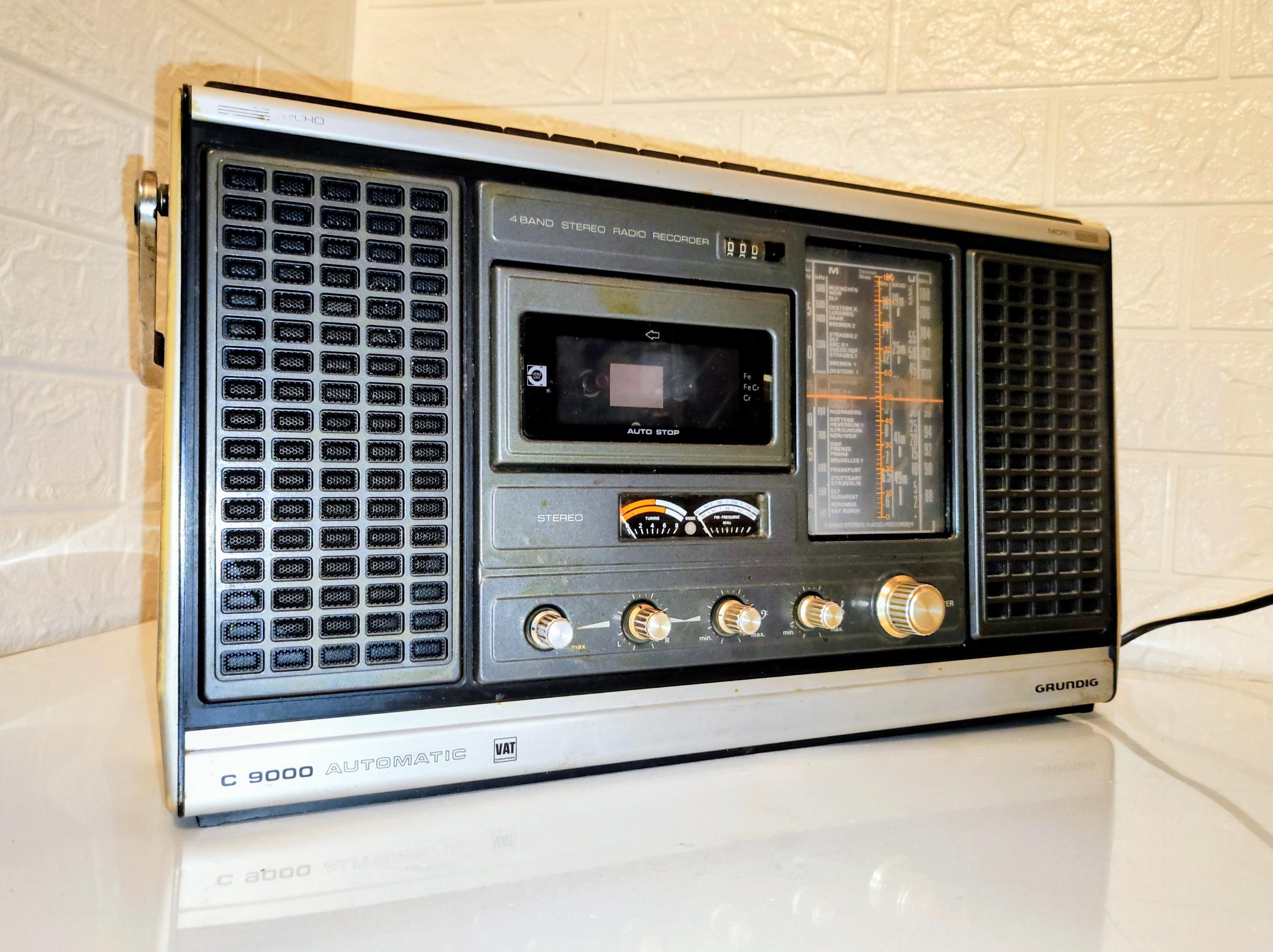 Vintage Grundig Radio Cassette Boombox C 9000 - 70s German Stereo