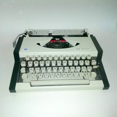 Vintage Mechanical Typewriter / White Working Typewriter / Typewriter With Case / Typing Machine / Unis TBM de Luxe/ 70's shops Yugoslavia