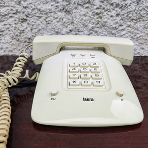 Vintage Telephone Iskra /Retro Iskra Yugoslavia / Vintage Home Decor / Original Iskra / No-working Phone / White Telephone / 90s Slovenia