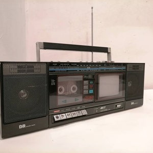 Vintage Portable Radio Tv Cassette Player / Sonic Radio Am Fm Tv