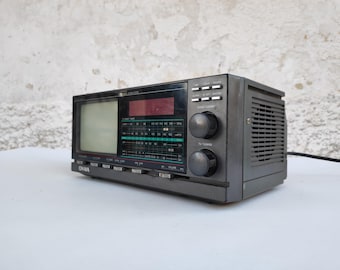 Vintage Portable TV Device and Radio / Retro Tv/ Onwa TVR-705 Tv Radio/ Black Plastic Radio / 80s / Mid Century Radio Tv/ Old Radio TV
