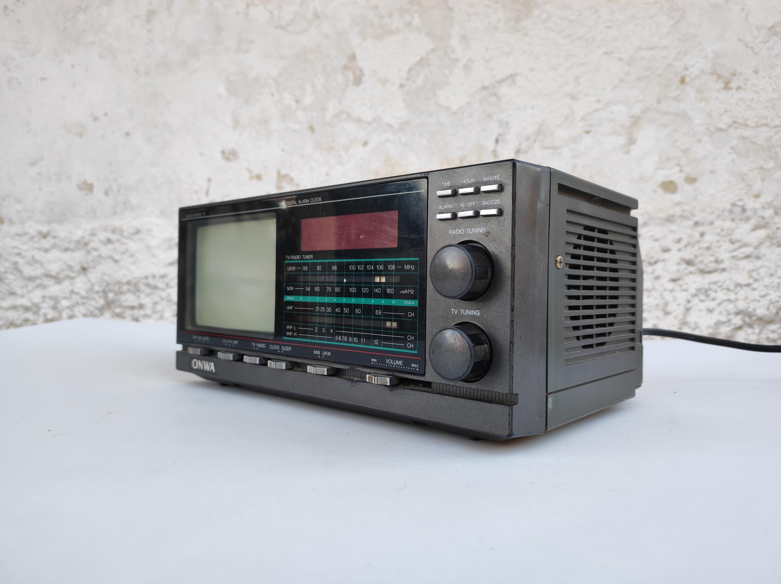 Petite Radio Portable Vintage THOMSON Modèle RT 232 L Sur Pi