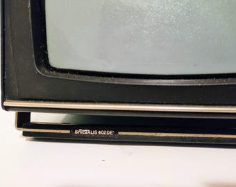 Vintage TV Portable/ Vintage Television Russia/ Shiljalis