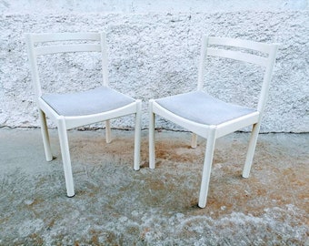 Vintage Wooden White Chairs/ Pair of Wooden Chairs/ 2 of 2 Dining Chairs/ Retro Furniture/ Yugoslavia Chairs/ 80s