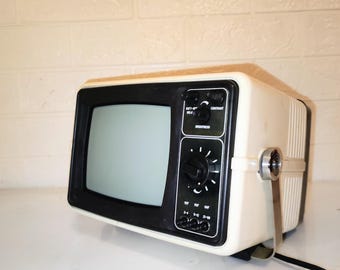 ビンテージ ソニー ソリッドステート テレビ：1970 年代のレトロな装飾
