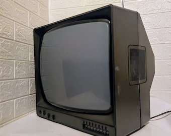 Vintage draagbare tv uit Joegoslavië / Iskra / Retro televisietoestel / Iskra Tv / grijze tv / niet-werkende tv-ontvanger / Mid Century Tv / jaren '80
