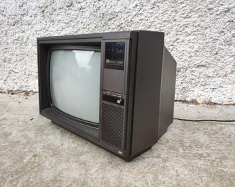 Vintage Portable TV / Plastic Tv / Elite FA 3630 Tv/ Working Tv/ Retro Tv/ Black Tv /  Mid Century Modern Tv/ Retro Portable Tv Japan / 80s